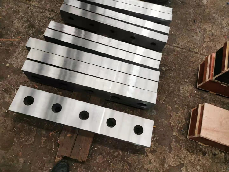 剪闆機刀片(pian)