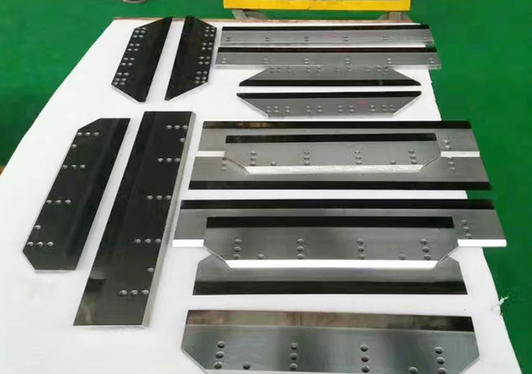 刀(dao)口鑲鋼刀